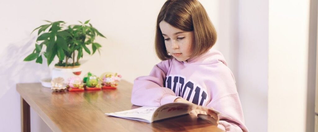 Kid Reading Mandarin Chinese Books